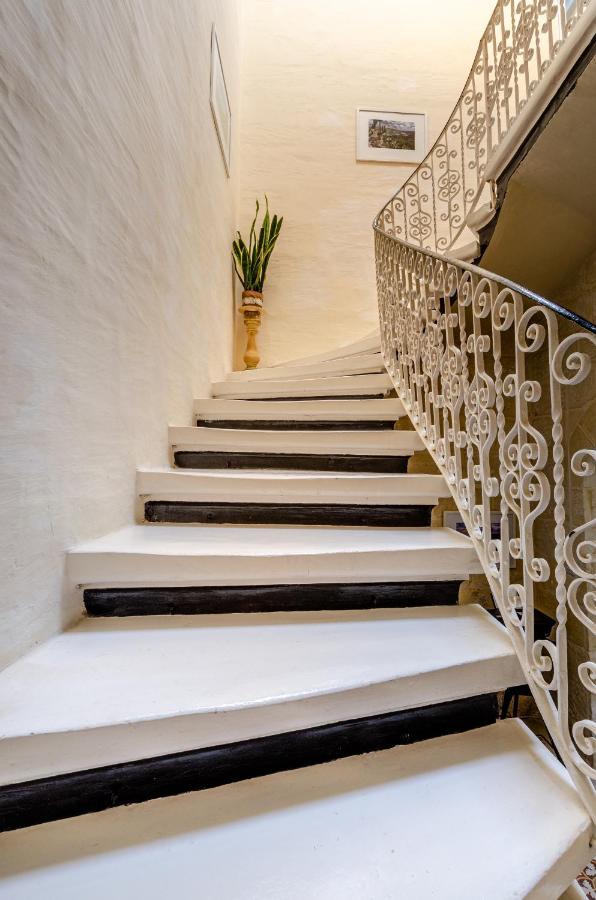 Mizzi 87 Bed & Breakfast Victoria Dış mekan fotoğraf